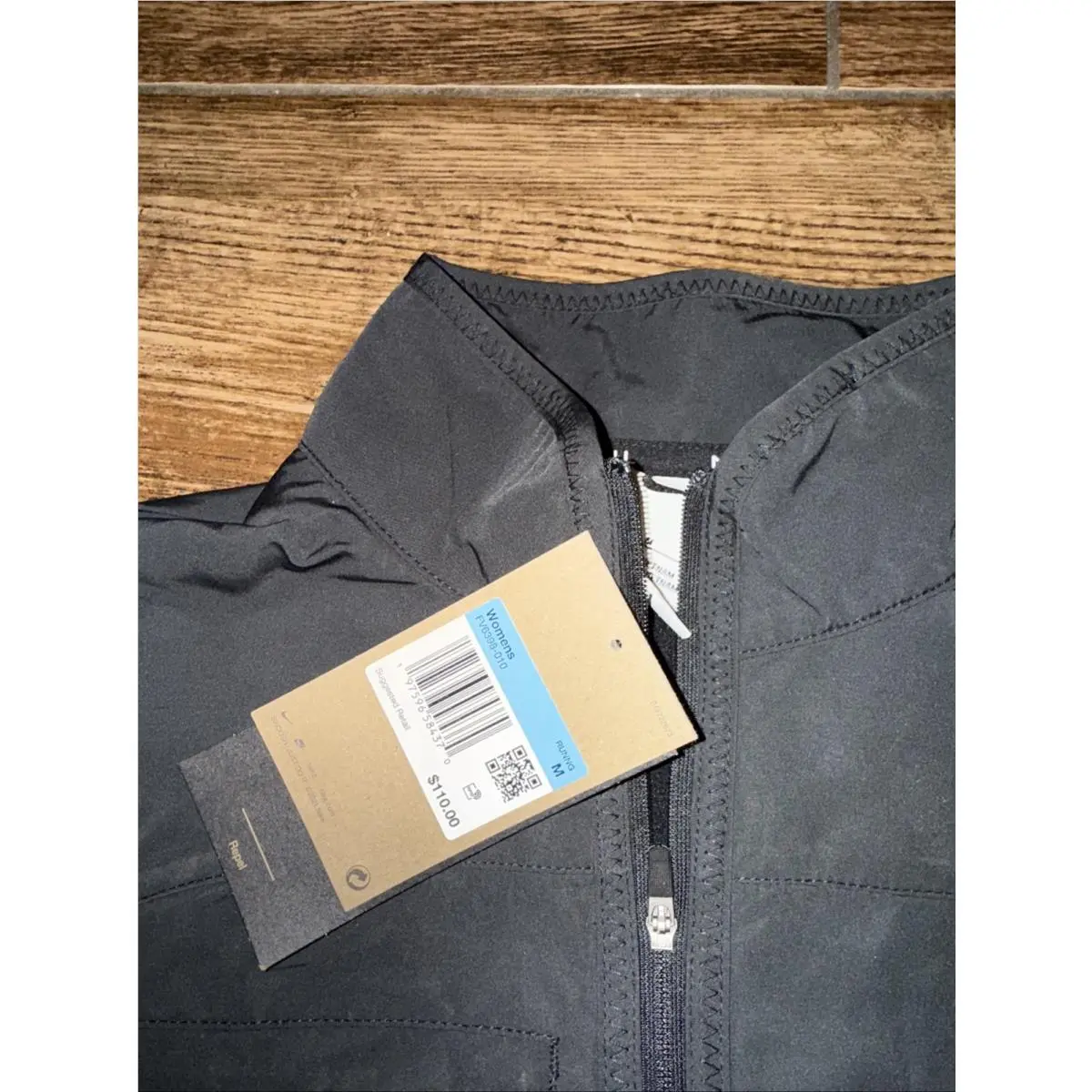 Nike clothing - Black (UPC: 197596584370) 0