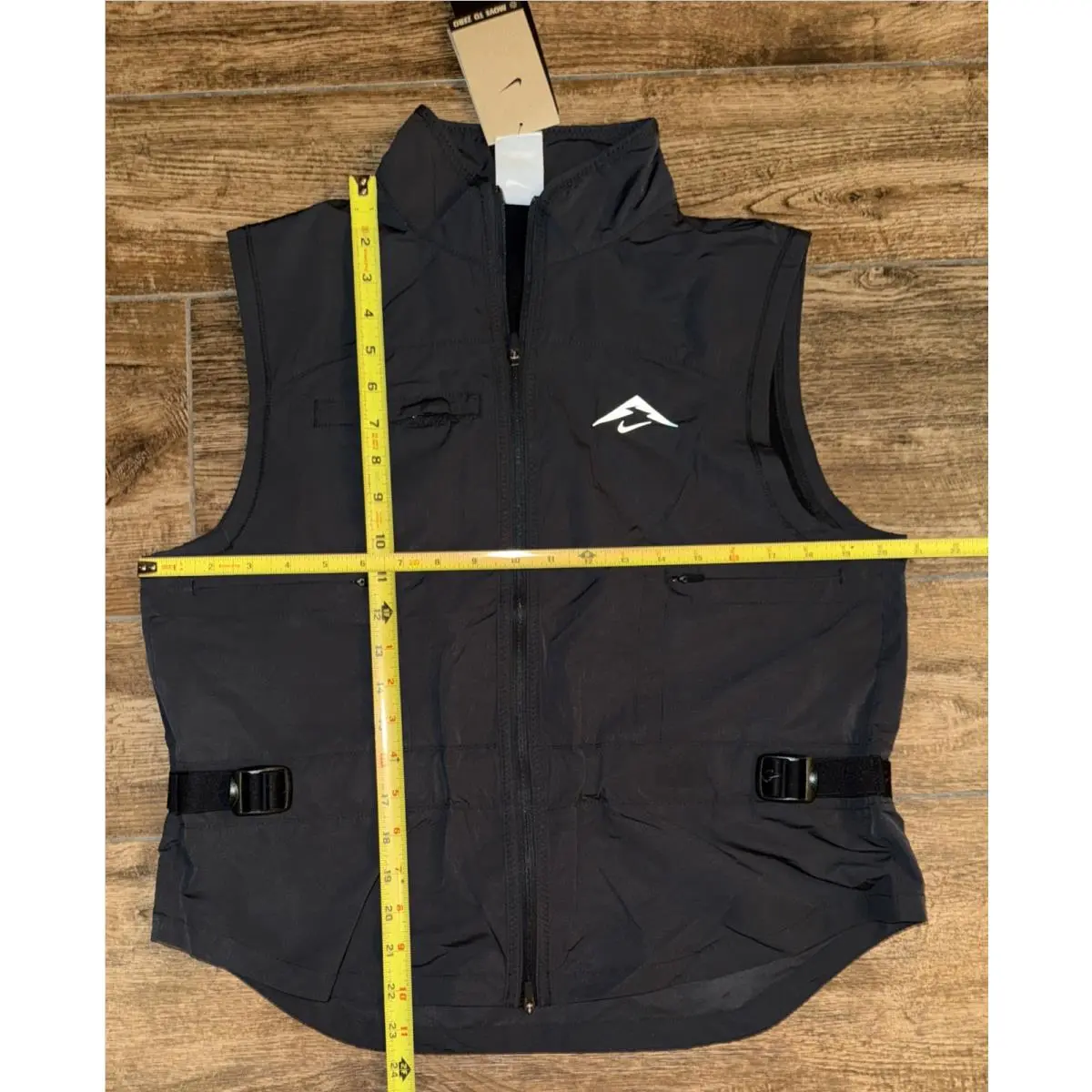 Nike clothing - Black (UPC: 197596584370) 3