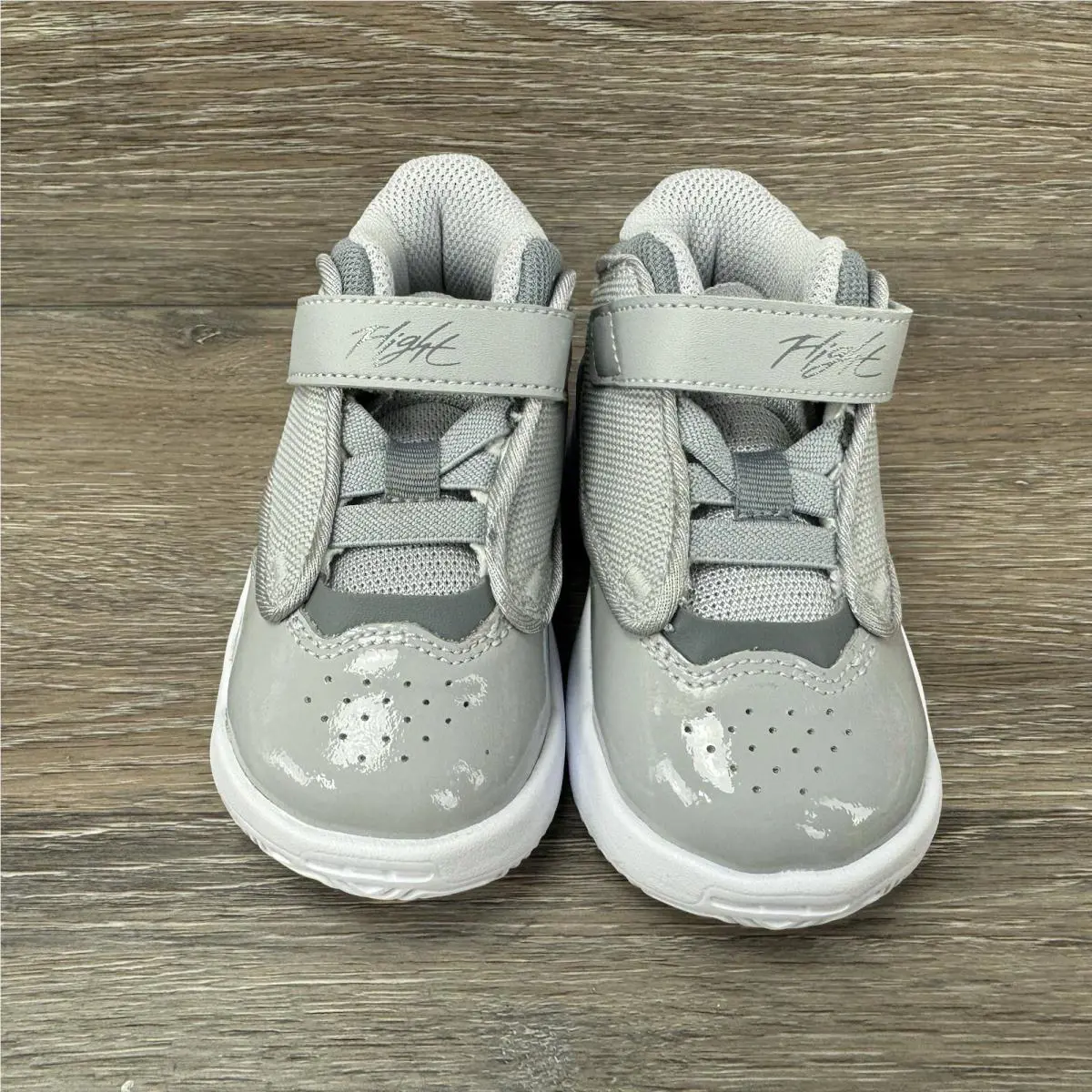 Nike shoes - Air Jordan Max Aura - Air Max Aura - DQ8402-005 - Gray 0