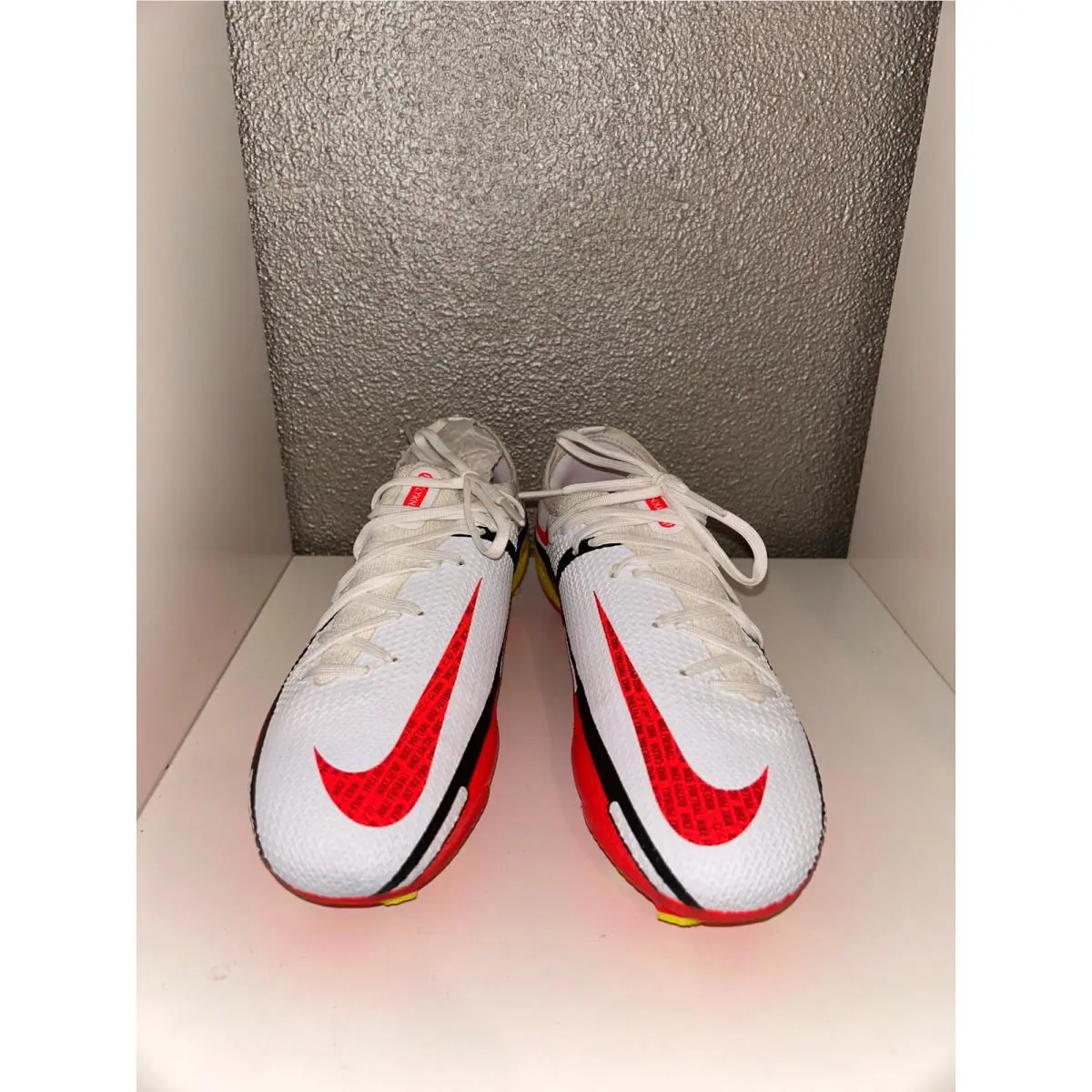 Nike shoes - White 3