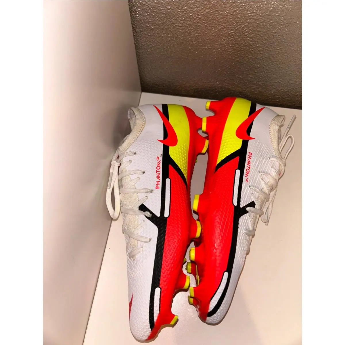 Nike shoes - White 4