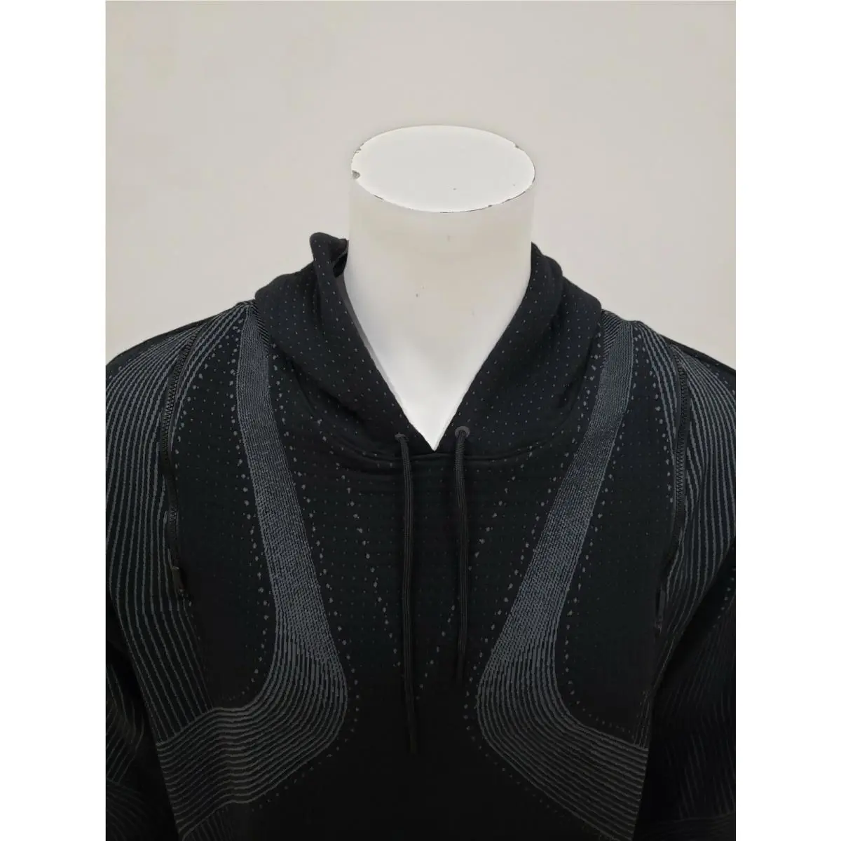 Nike clothing - Black (UPC: 194502619256) 0