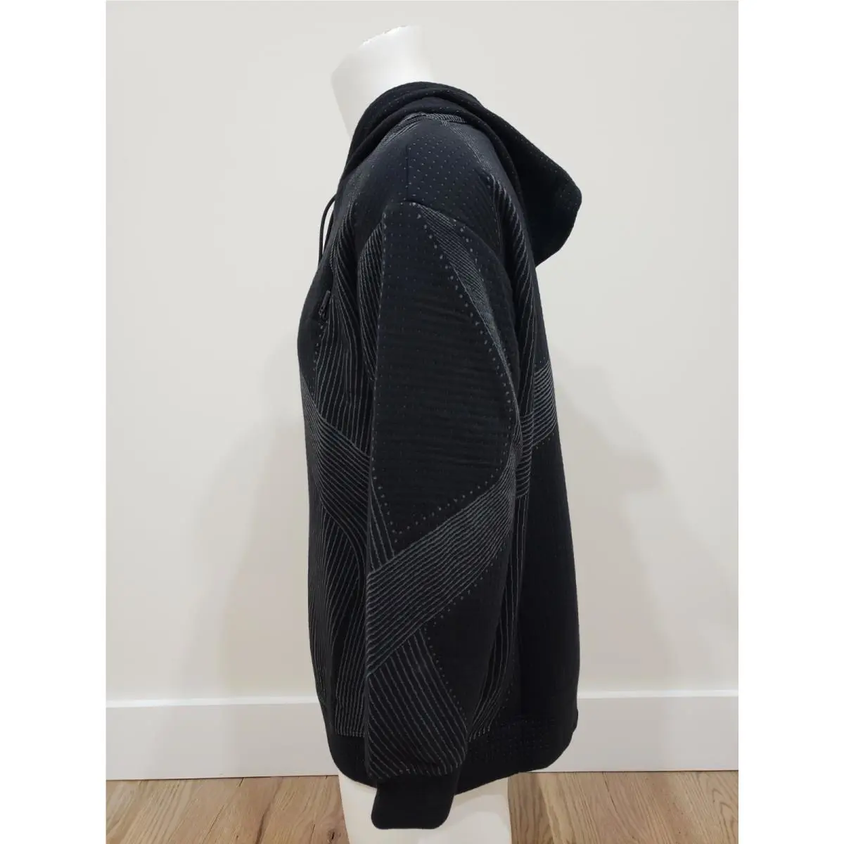 Nike clothing - Black (UPC: 194502619256) 3