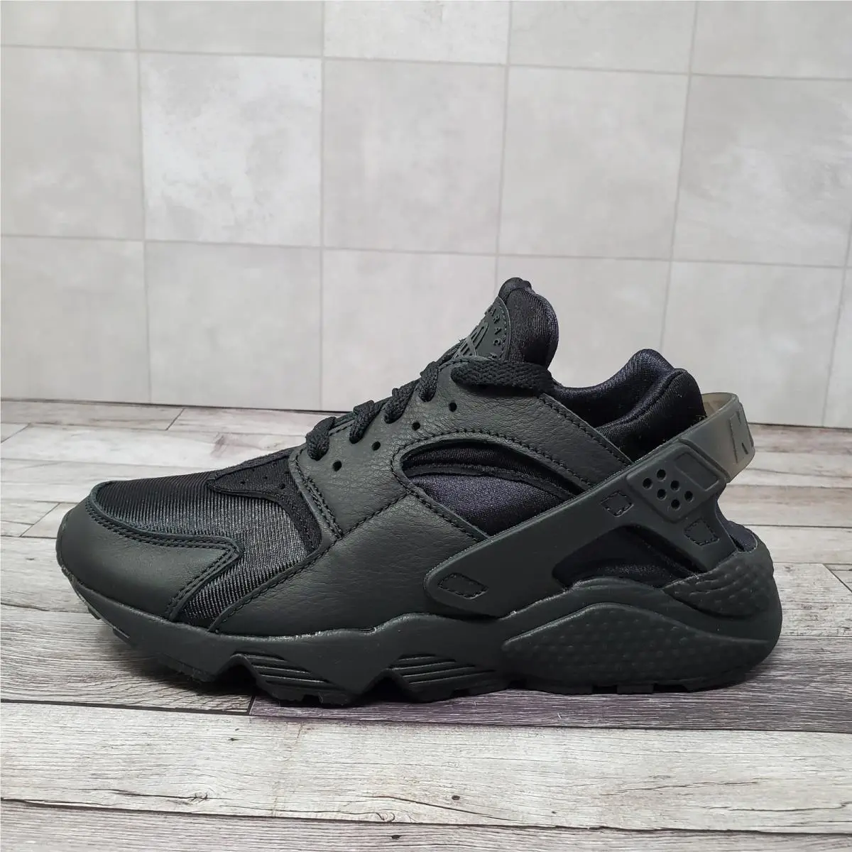 Nike shoes - Nike Air Huarache - Air Huarache - DH4439-001 - Black 3