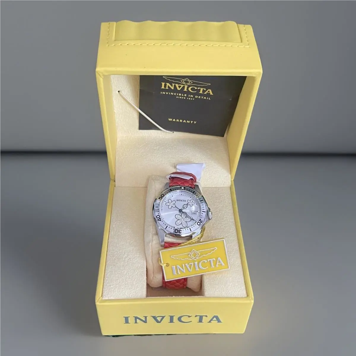 Invicta 12513 Pro Diver Silver Dial Red Leather Strap Women Watch No Battery