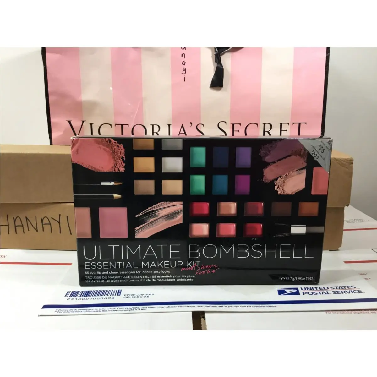 Victoria`s Secret Ultimate Bombshell Essential Makeup Kit - Must Have Looks by Victoria's Secret