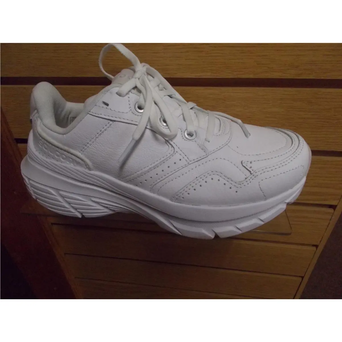 Saucony Women`s Guide Metro LE Leather Max Cushion Walking XW Multi Sizes