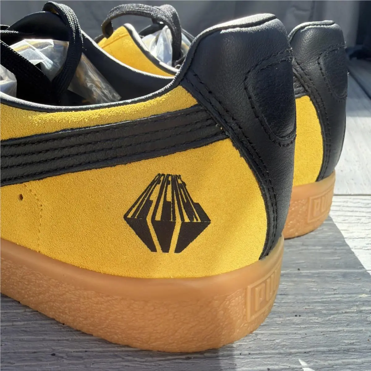 Puma shoes - PUMA Clyde - Clyde - 374451-01 - Yellow 6