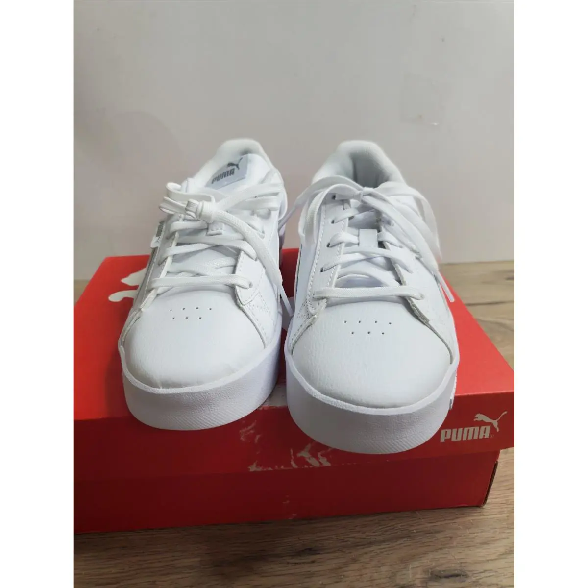 Puma shoes - White 1