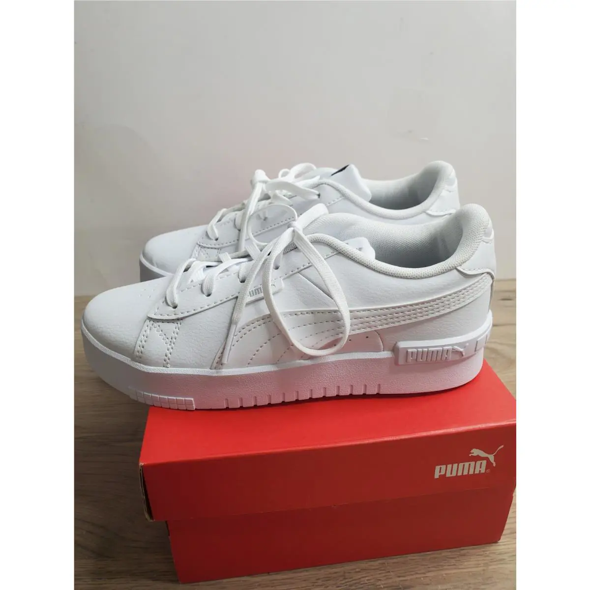 Puma shoes - White 2