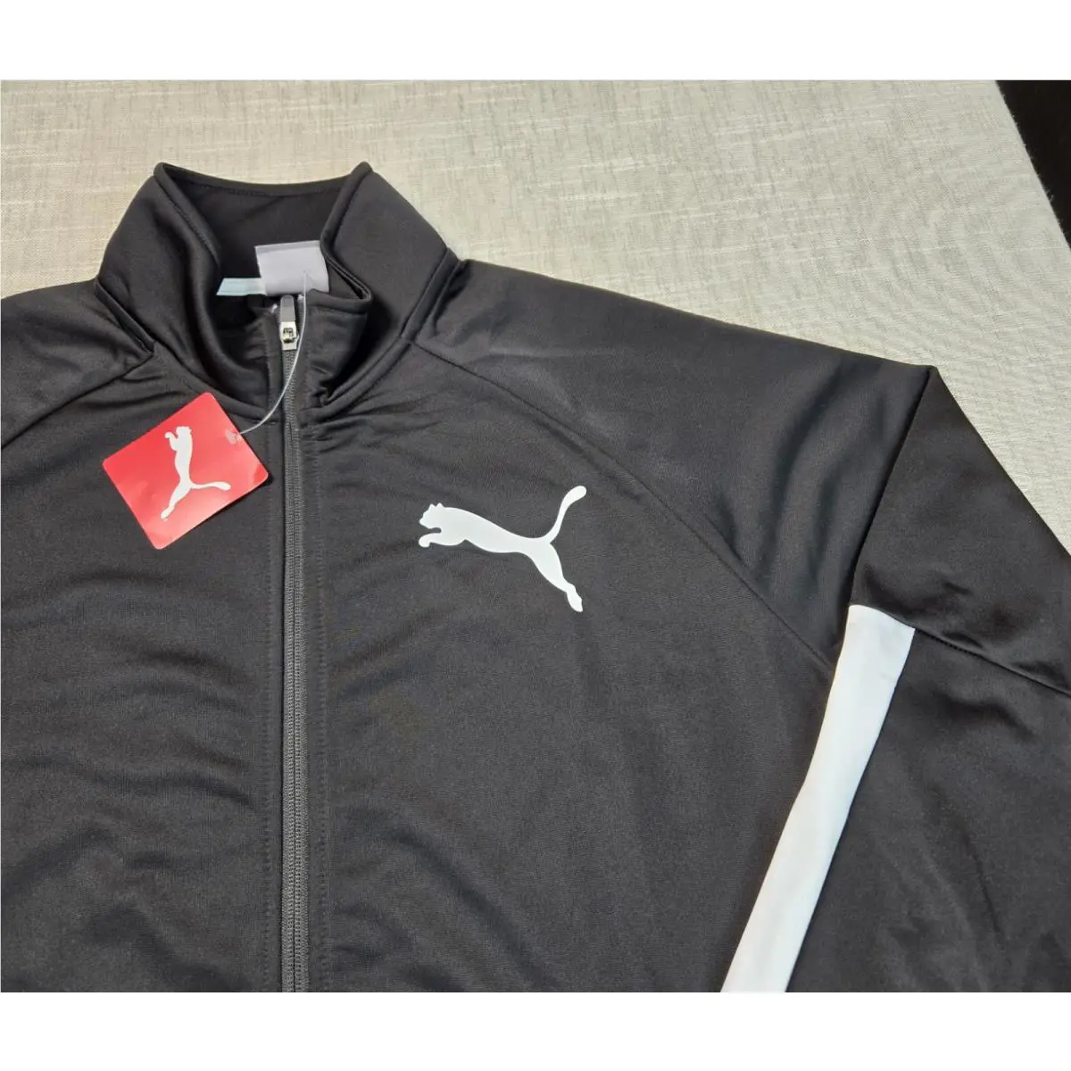 Puma clothing - Black White 2