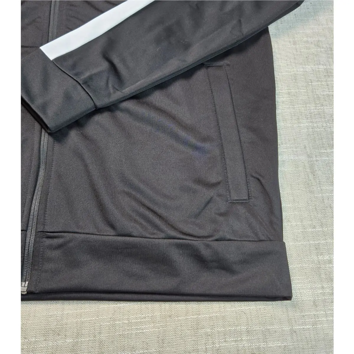 Puma clothing - Black White 4