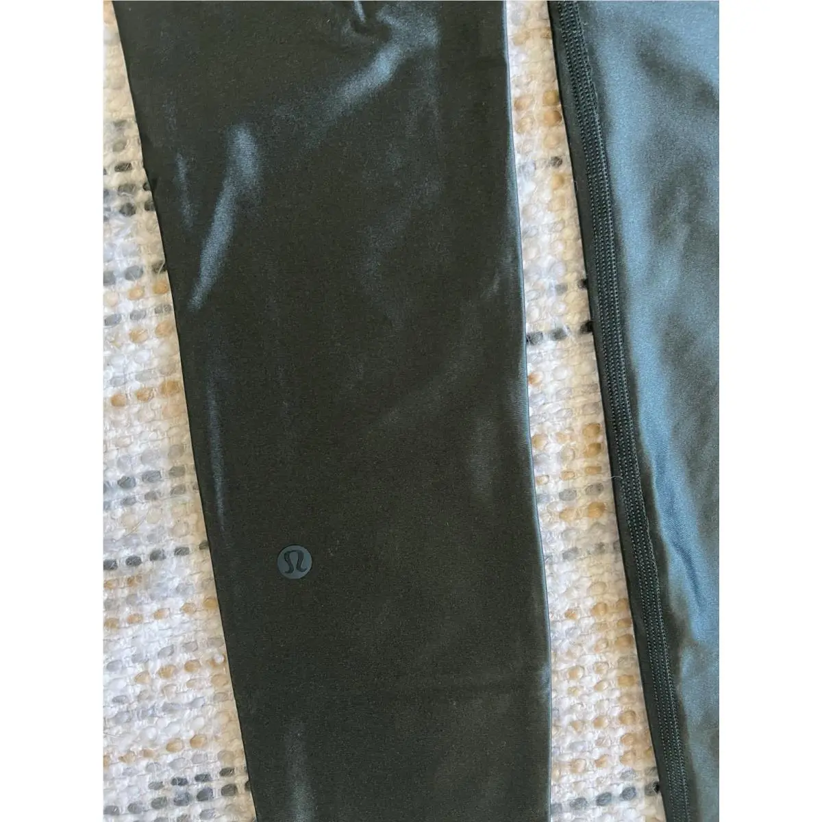 Lululemon clothing - Green 2