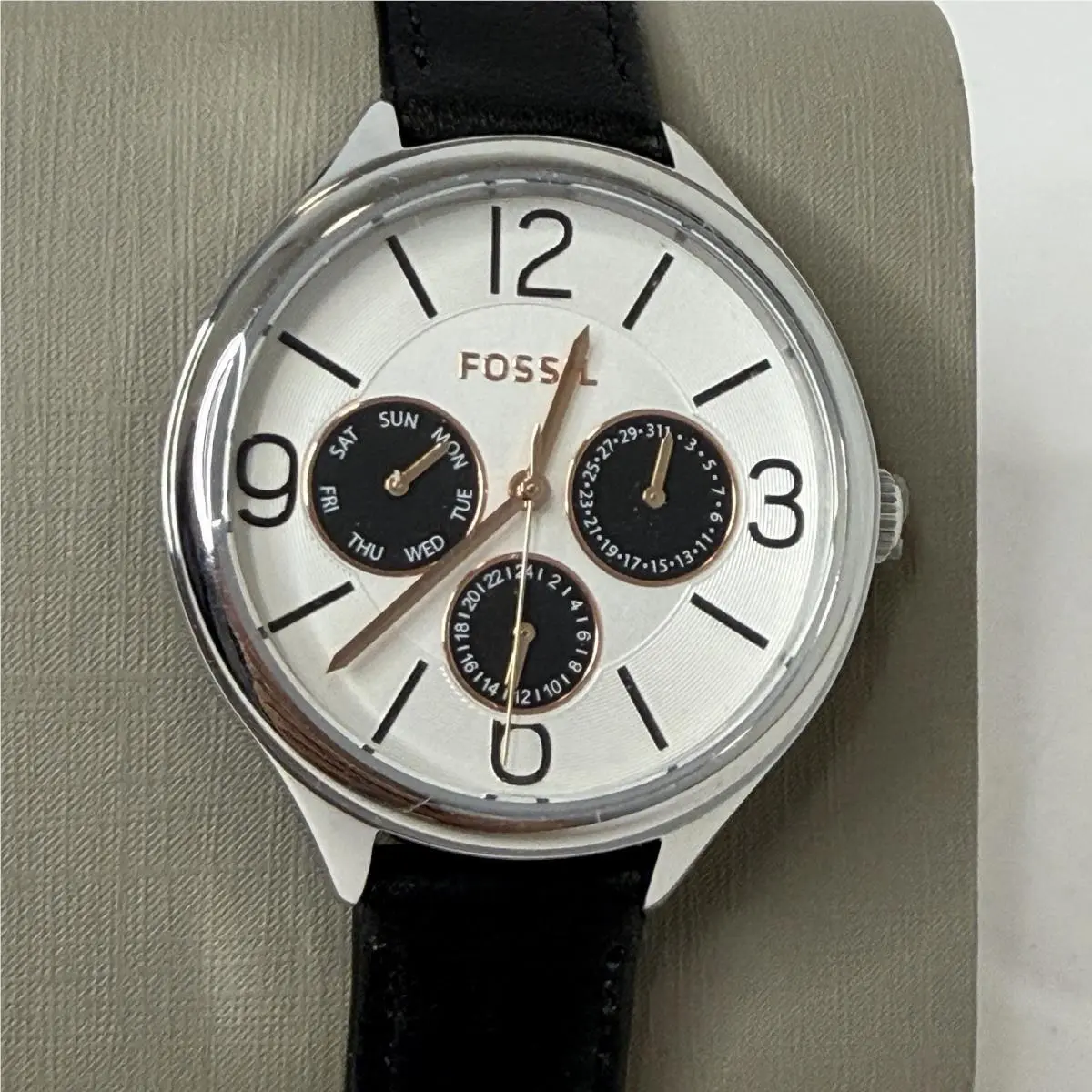 Fossil Womens Silver Tone Chronograph Watch BQ3248 Day Date 24 Hour