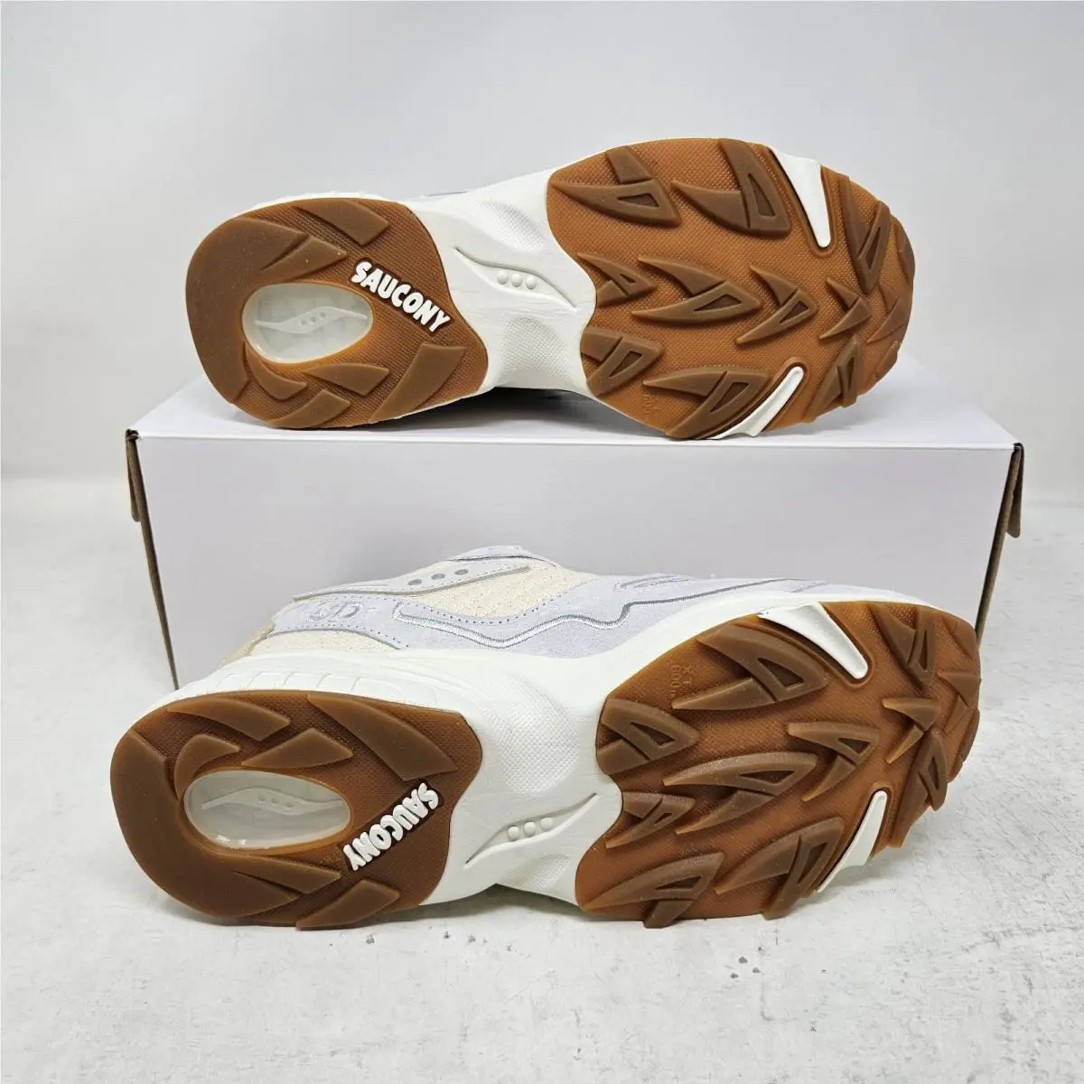 Saucony shoes - Saucony 3D Grid Hurricane - Grid Hurricane - S70708-1 - Undyed / Ecru (UPC: 195018480354) 1