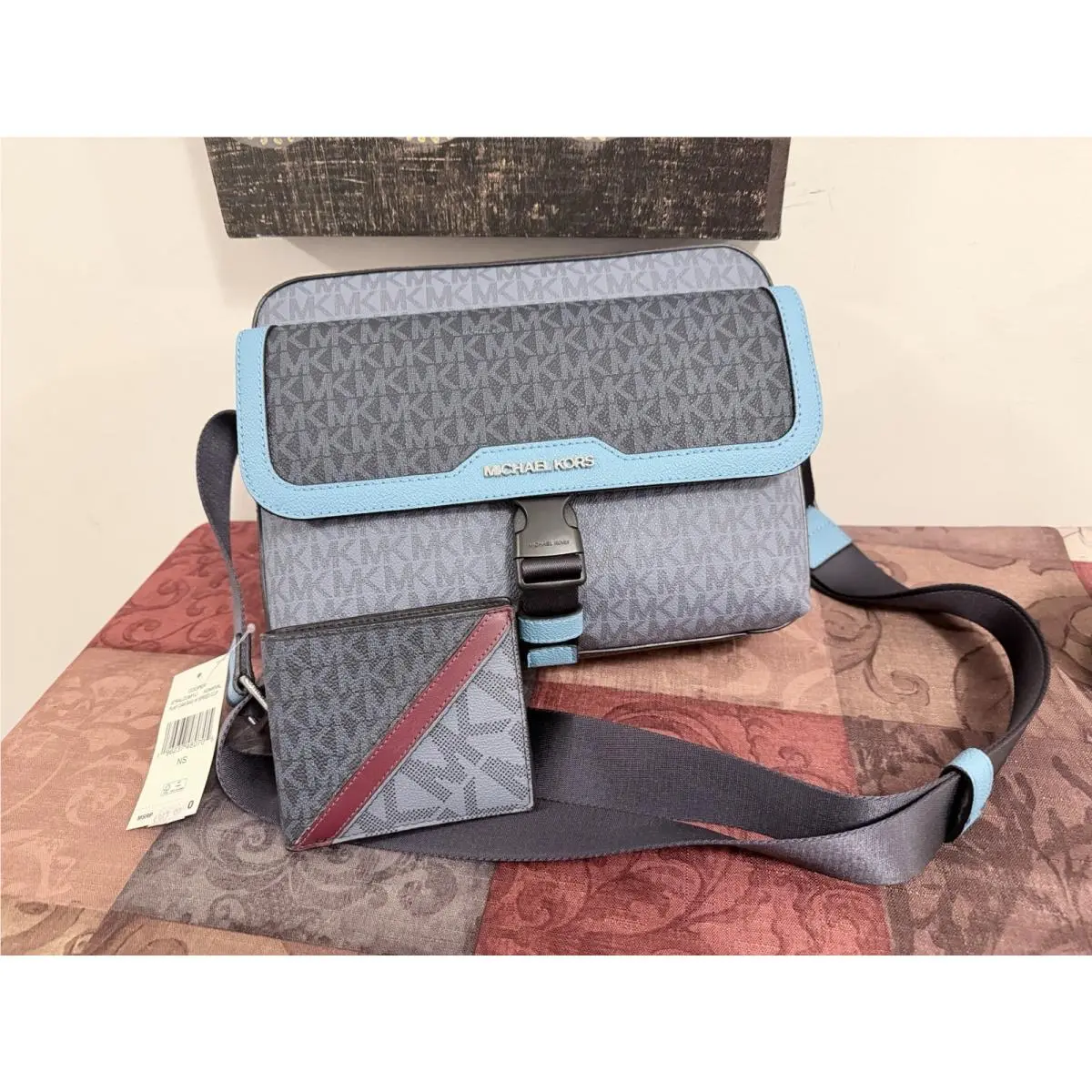Michael Kors Cooper Logo Camera Bag Wallet Set Admiral