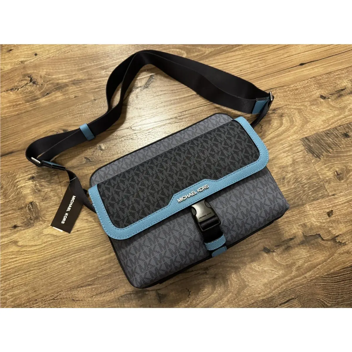 Michael Kors Cooper Logo Camera Bag Admiral
