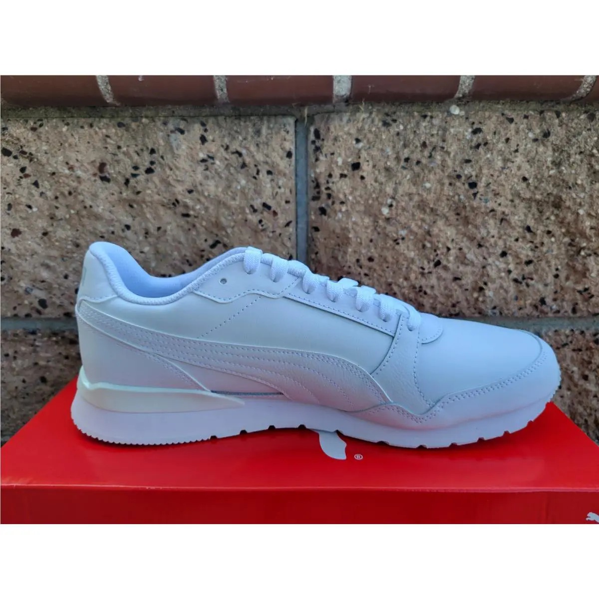 Puma shoes - PUMA ST Runner - Runner - 384855-10 - White 0
