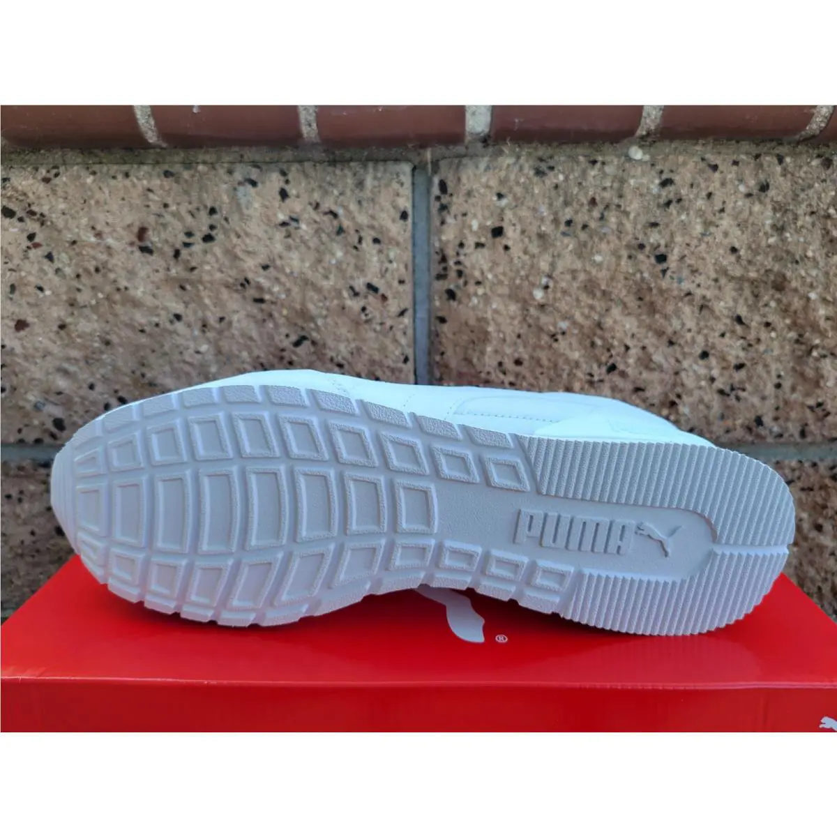 Puma shoes - PUMA ST Runner - Runner - 384855-10 - White 4