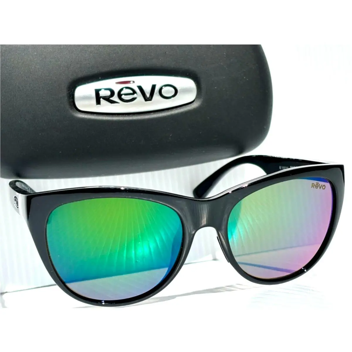 Barclay Shiny Black Polarized Evergreen Lens Sunglass 1037 01 GN by Revo