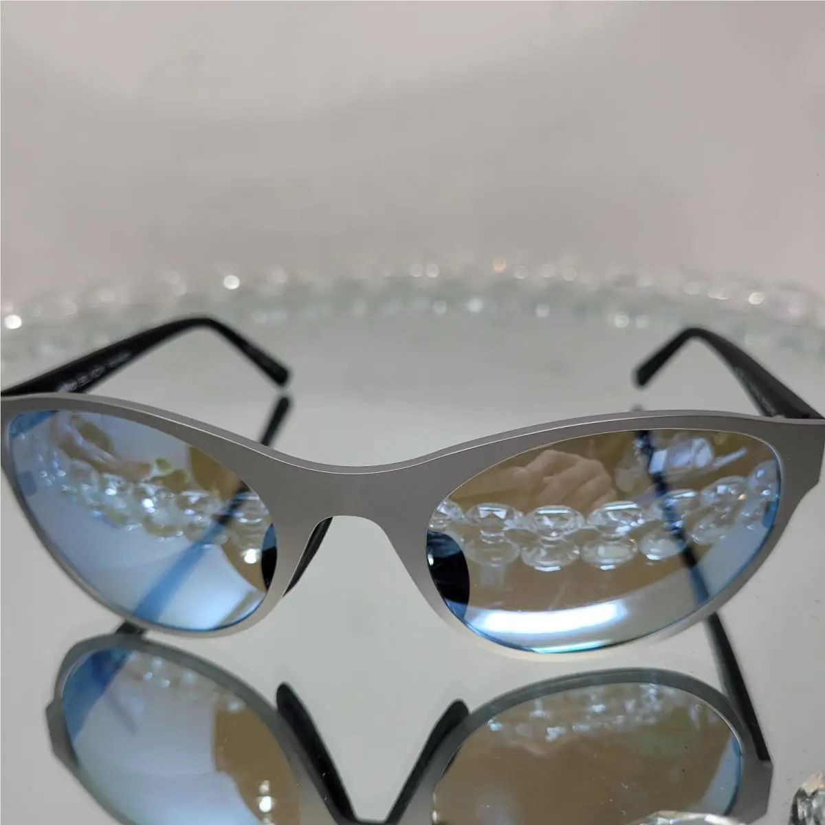 Revo Icon Sunglasses Oval Chrome Polarized Photochromic Blue Lens 1197 03 Blp