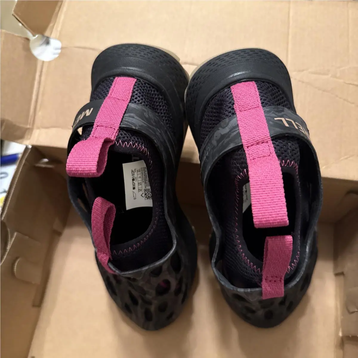 Merrell shoes - Hydro Runner - Hydro Runner - J067124 - Black Pink (UPC: 0195017315602) 4