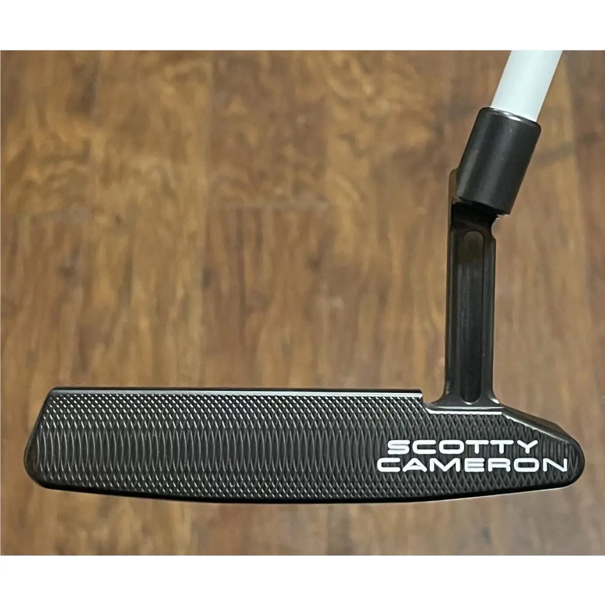 Scotty Cameron  - Super Select Newport 2 - Stability Shaft - Xtreme Dark Finish - White, Lie Angle: Black 4