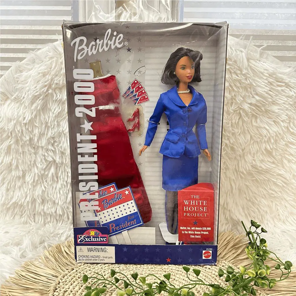 Barbie Mattel Short Haired Woman of Color President Blue Skirt Suit Vintage 2000