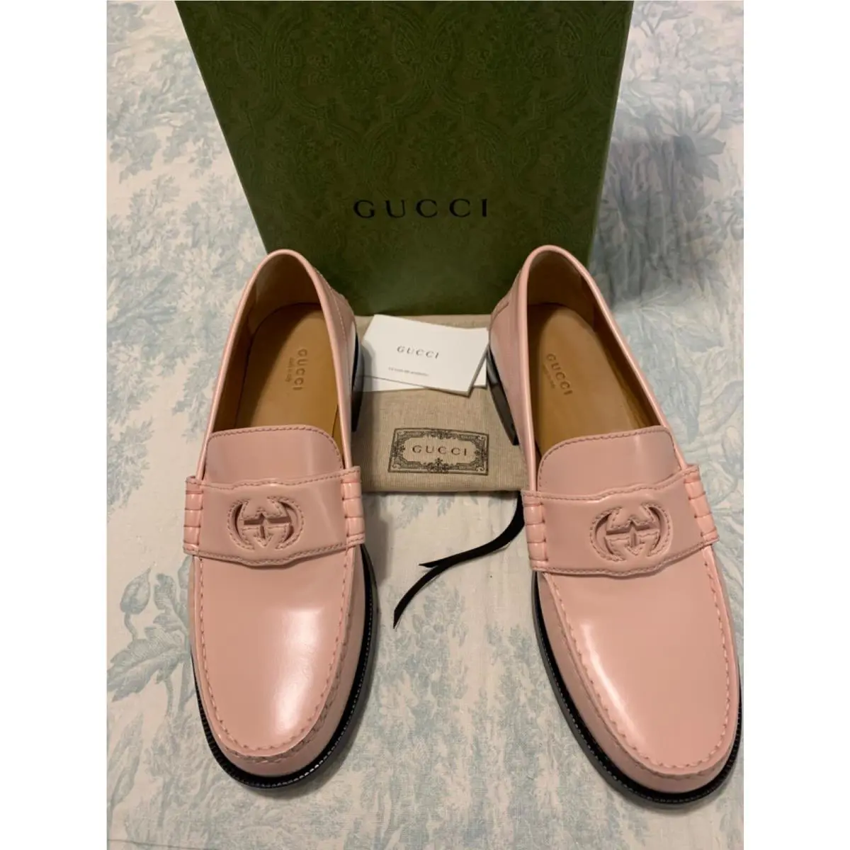 Gucci Womens’s Cut GG Logo Leather Moccasin Loafers Pink Size EU41
