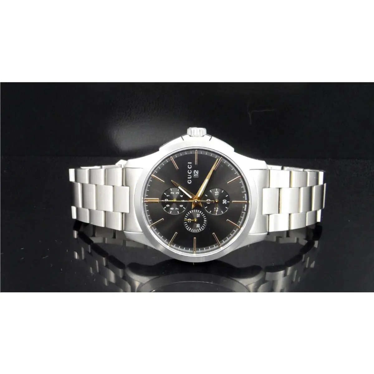 Gucci YA126272 Stainless Steel Silver Tone Date 126.2 Series Men`s Watch