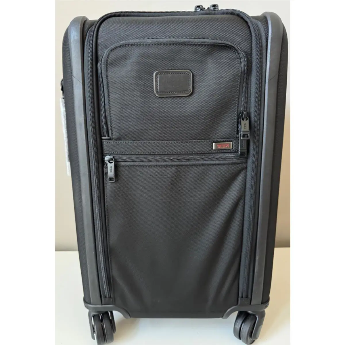 Tumi Alpha 3 International Expandable Dual Access Carry-on 117160-1041