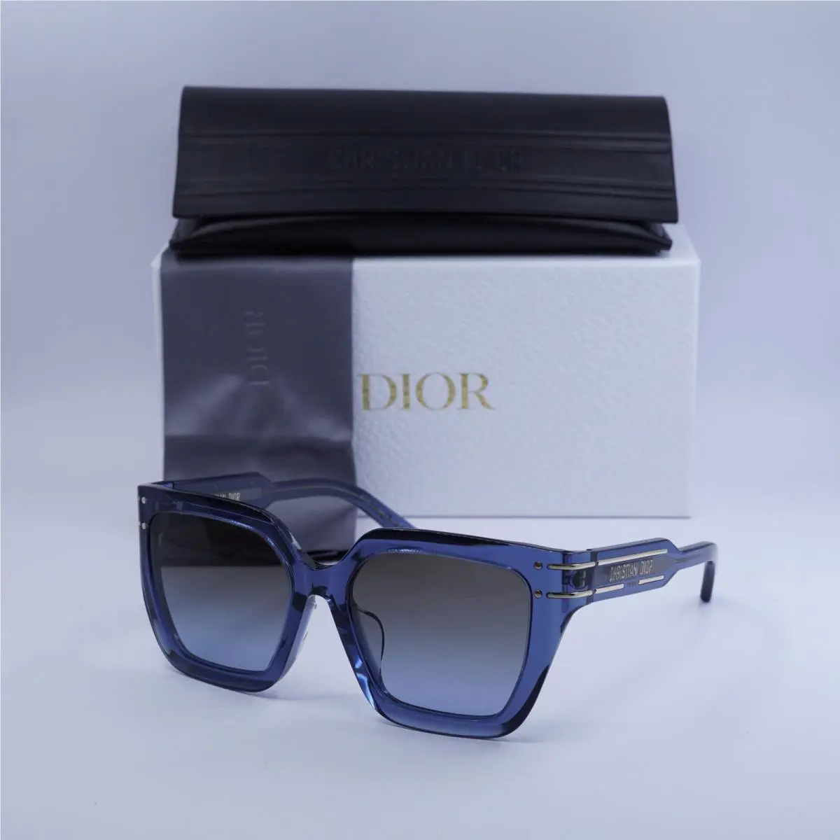 signature S10F 30F2 Shiny Transparent Blue/bordeaux Gradient by Dior