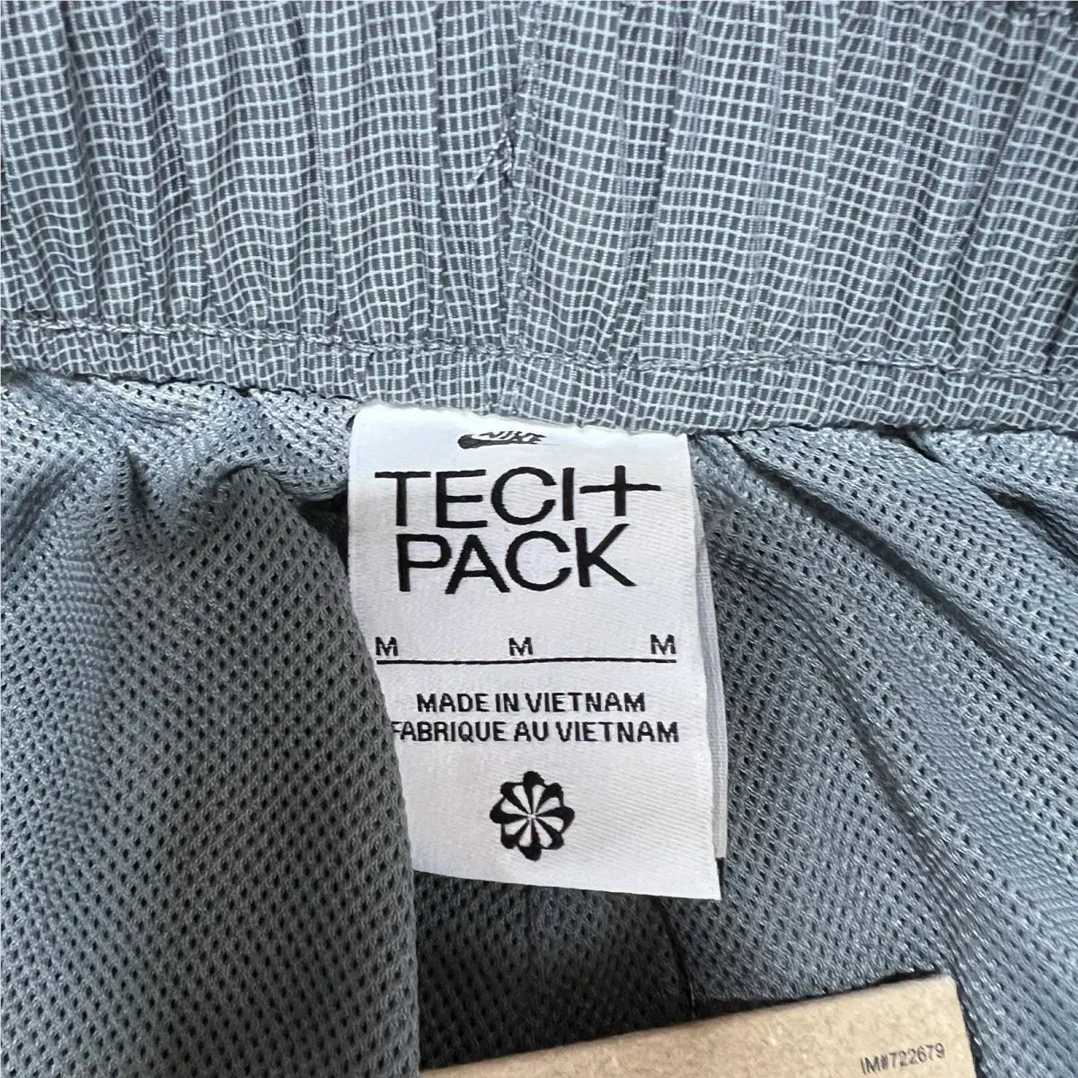 Nike clothing - Nike Tech Pack - Tech Pack - FQ3868 - Gray (UPC: 197593946690) 3
