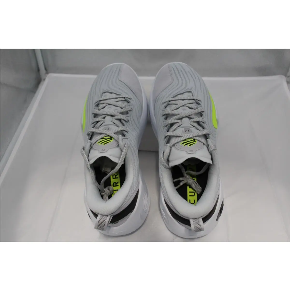 Under Armour Men`s Curry Flow 12 ‘gravity’ Grey/black 3027629-100 Size 11.5