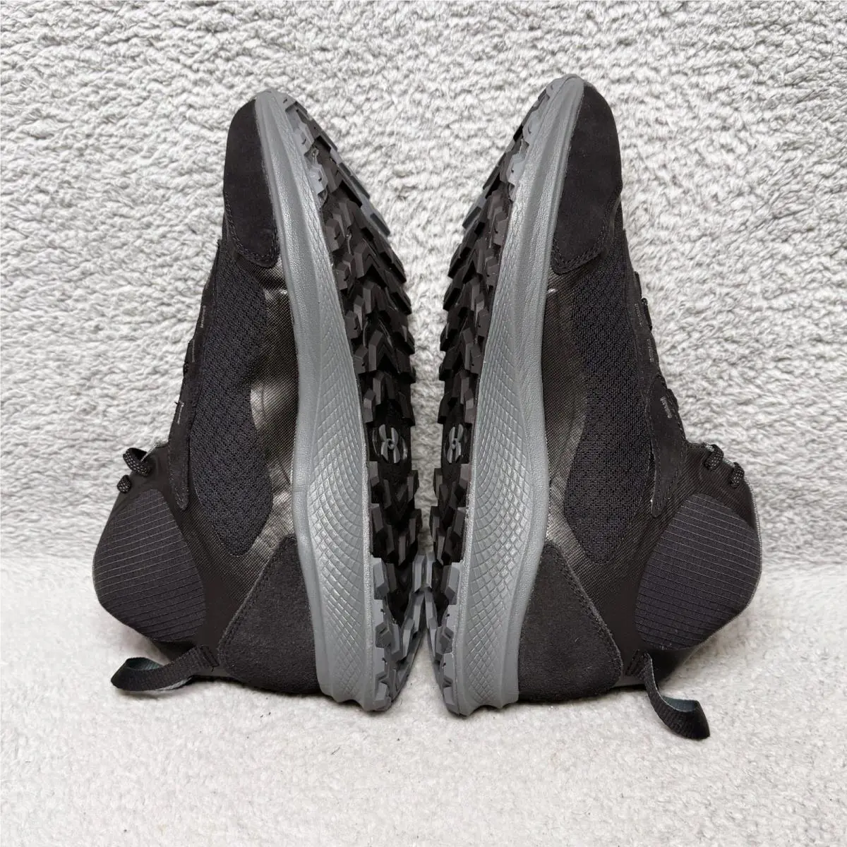 Under Armour shoes  - Black 5