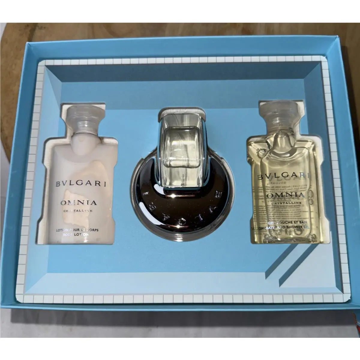 Bvlgari Omnia Crystalline 3PCS Gift Set 1.35 oz Eau de Toilette Spray