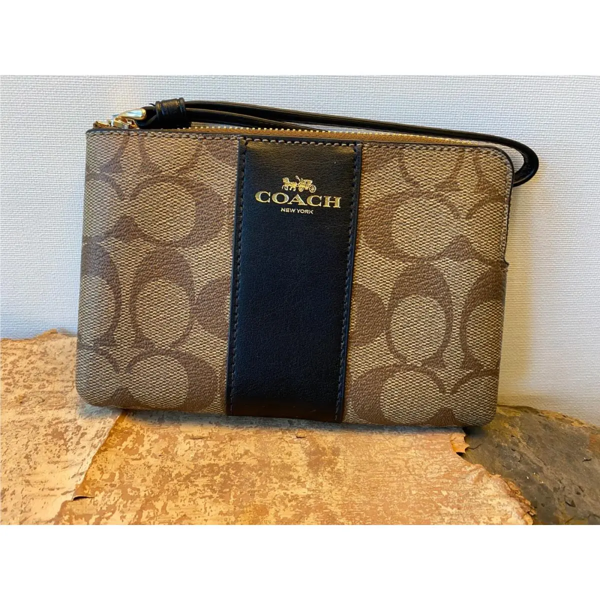 Coach Outlet Corner Zip Wristlet Khaki Leather Zip Stylish