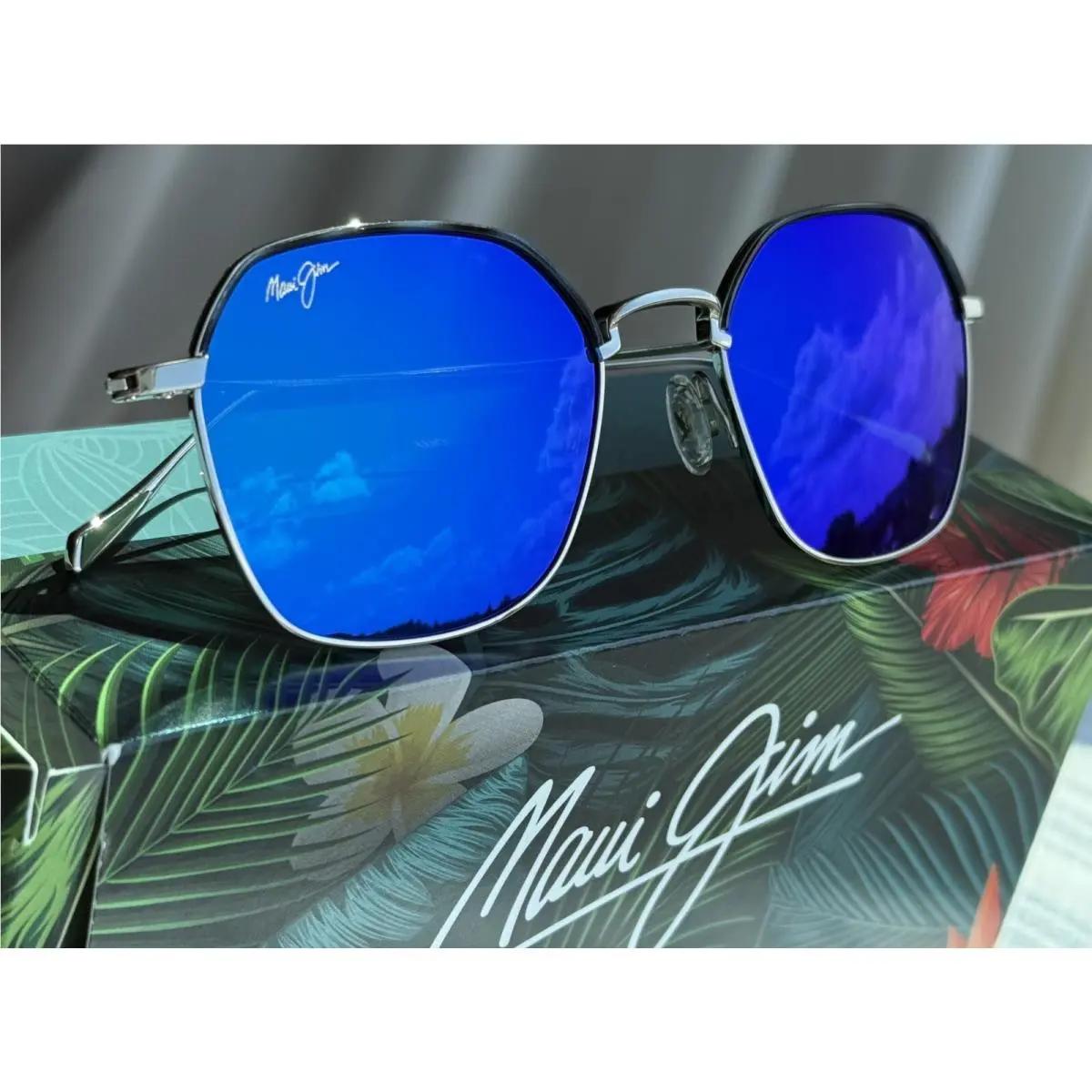 Maui Jim Moon Doggy MJ 874 17 Titanium Frame + Blue Hawaii Polarized Sunglasses