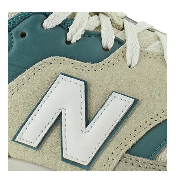 New Balance shoes - New Balance 997H - CM997HTI - Beige 0
