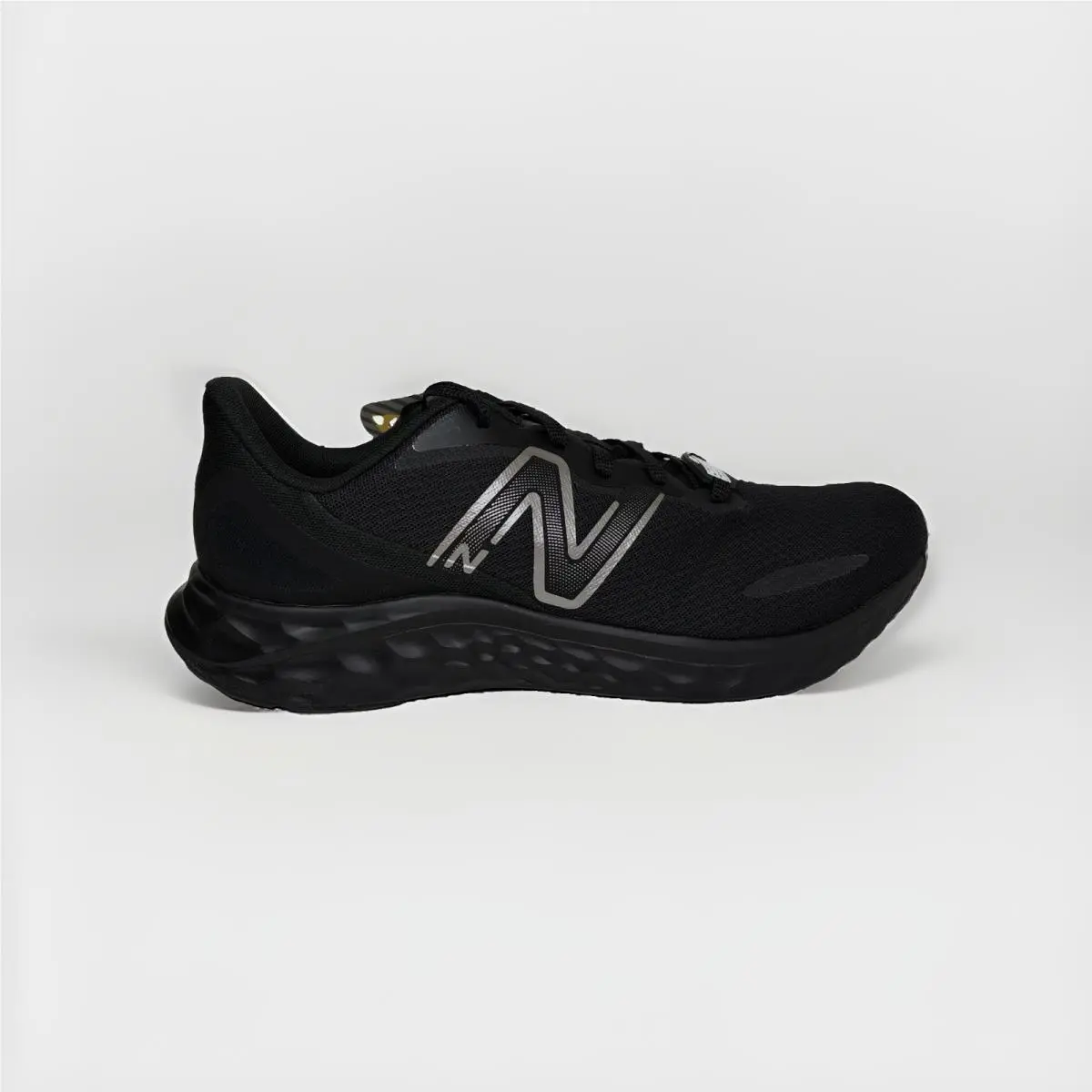 New Balance Fresh Foam Arishi V4 Mens Size 12 D Black Slip-resistant Shoes