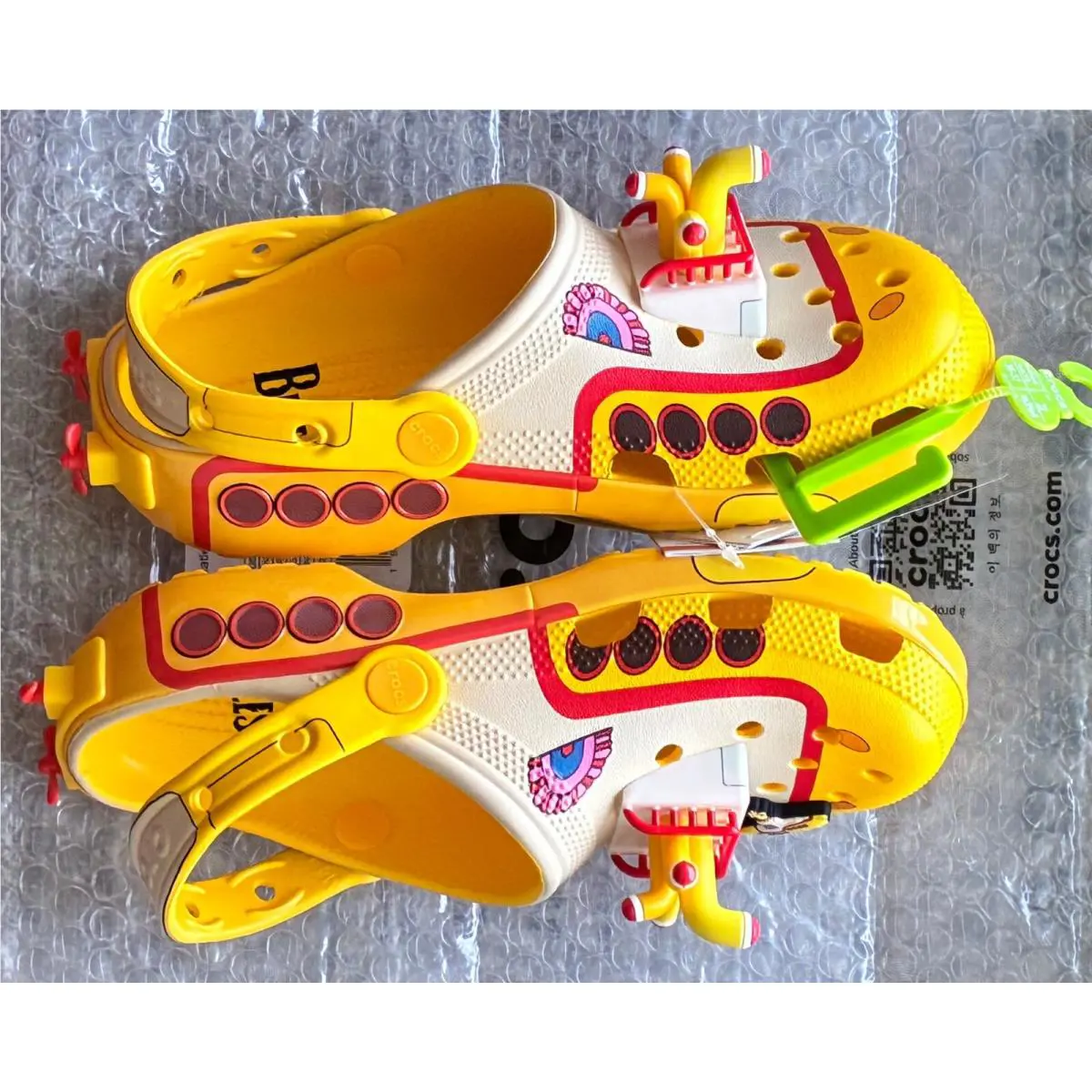Crocs shoes - Classic Clog - Classic Clog - 210893-90H - YELLOW SUBMARIE, Manufacturer: 210893-90H 17