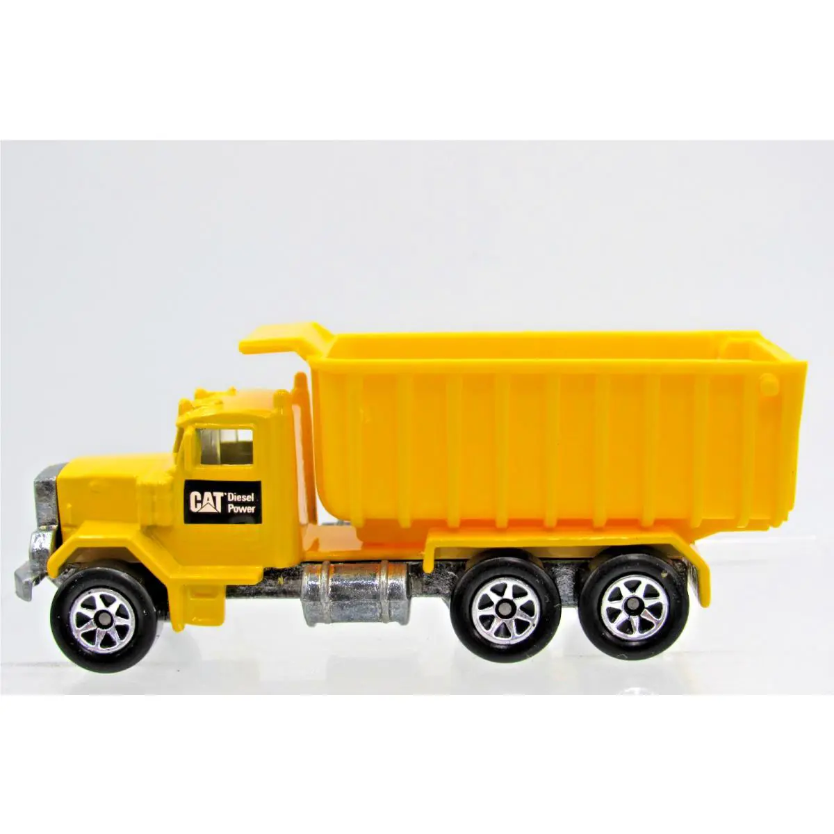 Hot Wheels 1998 Caterpillar Charity Car Series Peterbilt Dump Truck Very Rare
