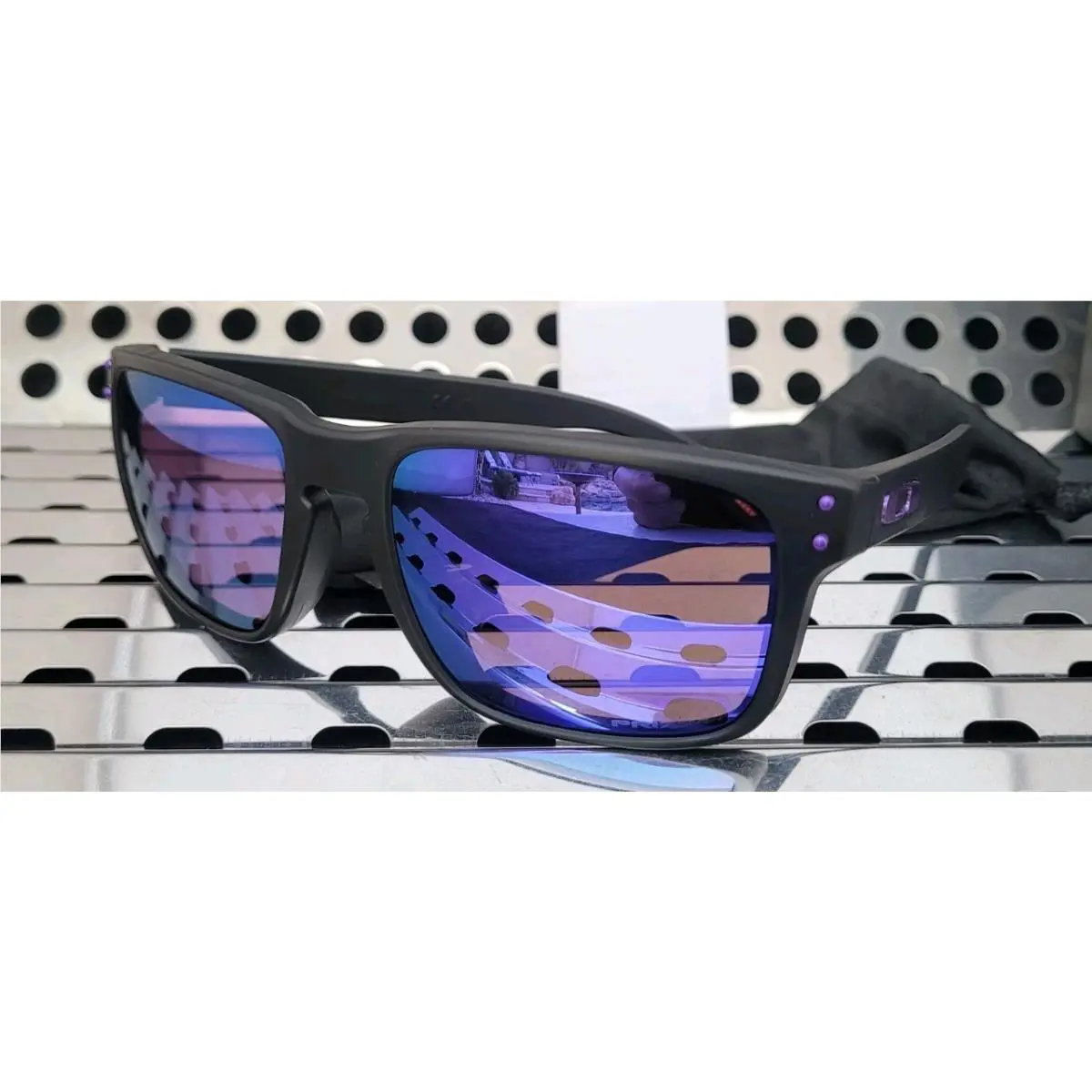 Oakley Holbrook 9102-K655 Sunglasses Matte Black w/ Prizm Violet Iridium