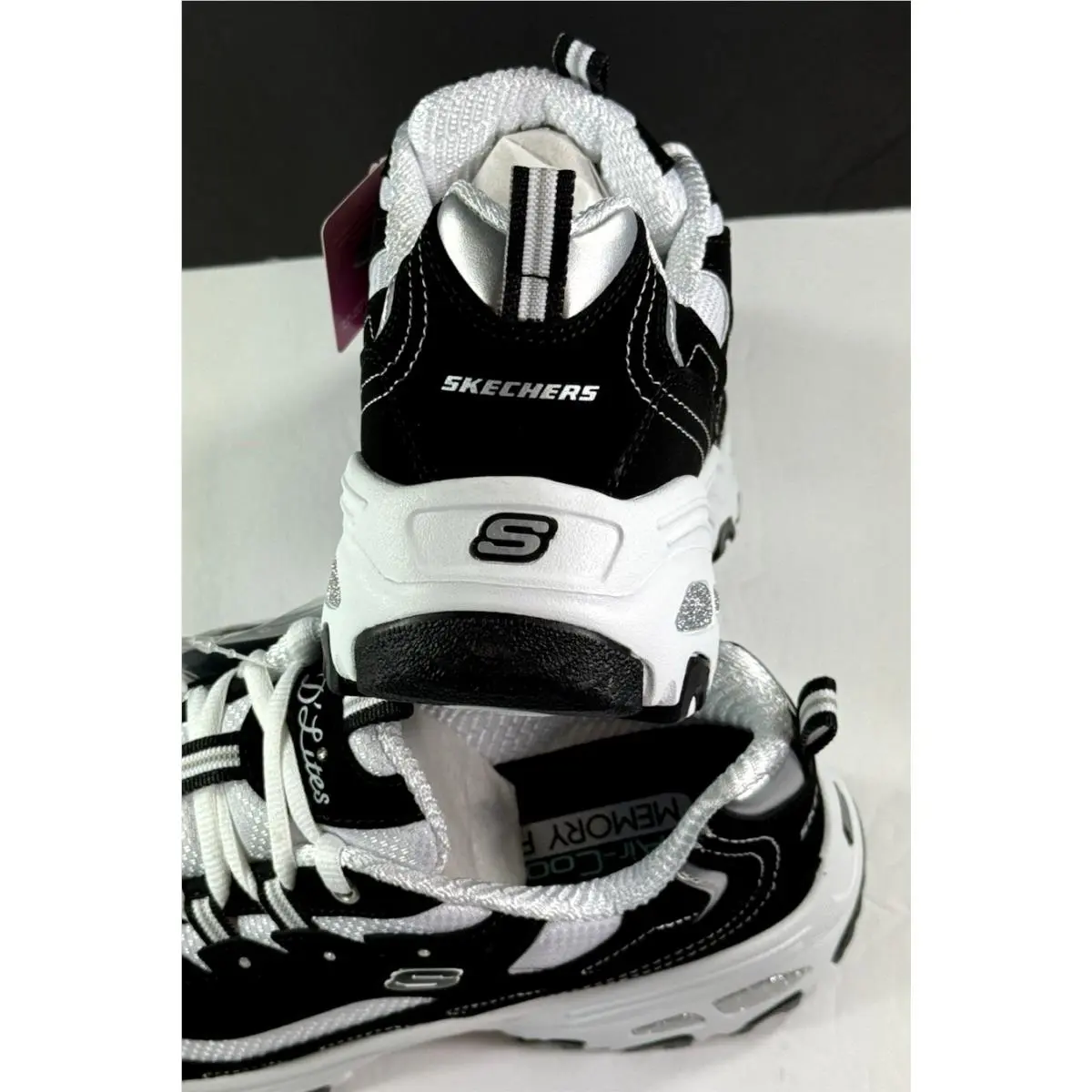 Skechers shoes - SKECHERS D`Lites - Black 18