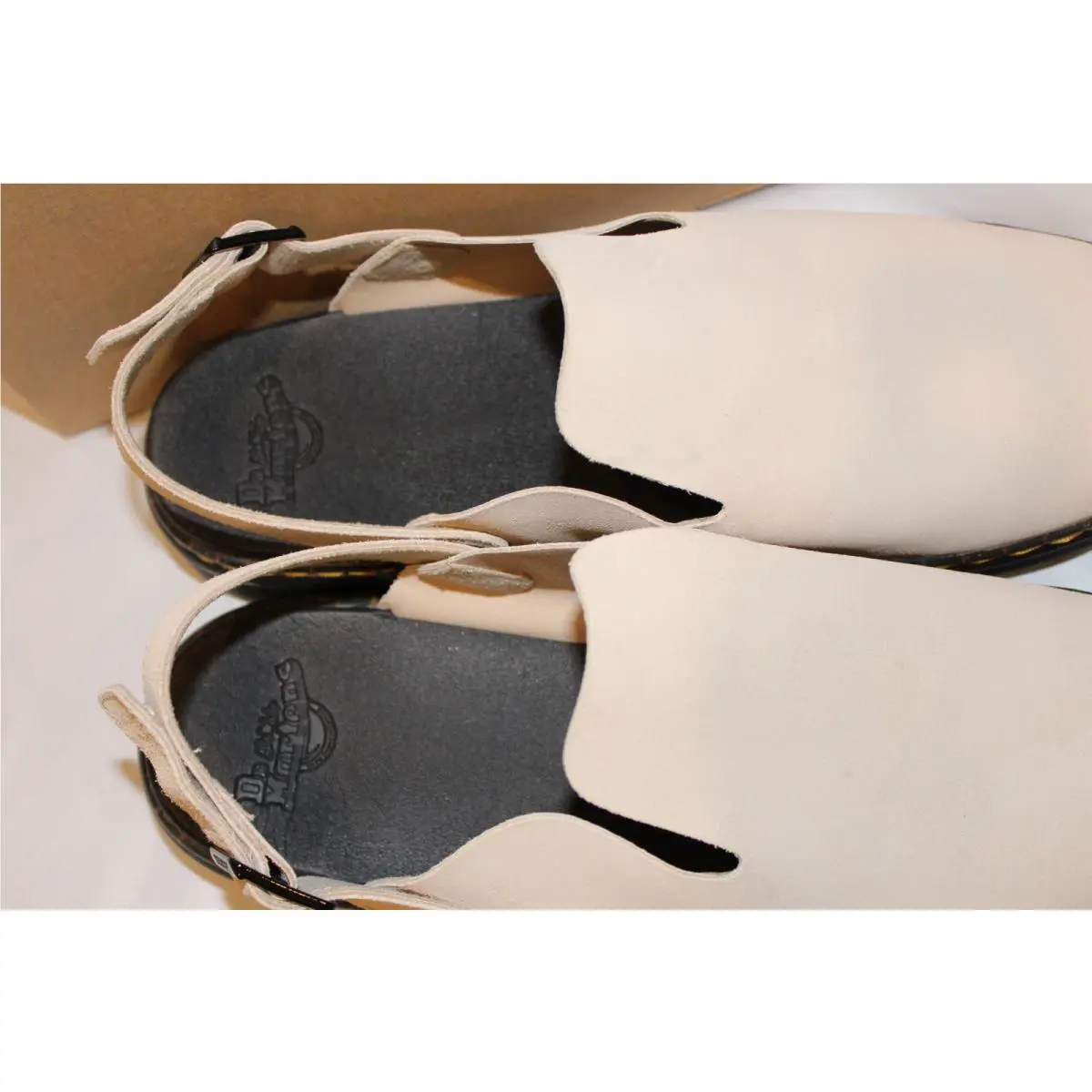 Dr. Martens shoes - Beige 2