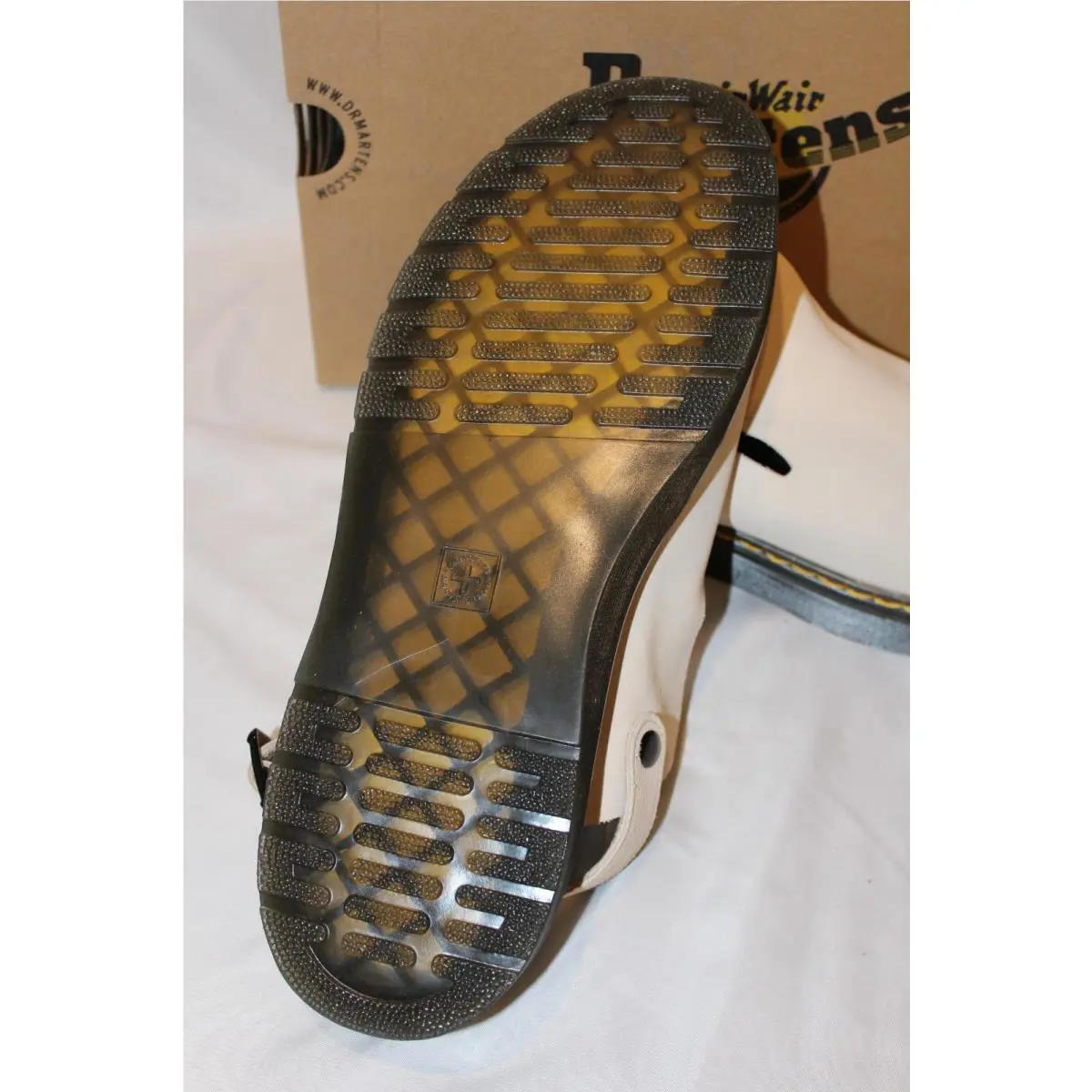 Dr. Martens shoes - Beige 4