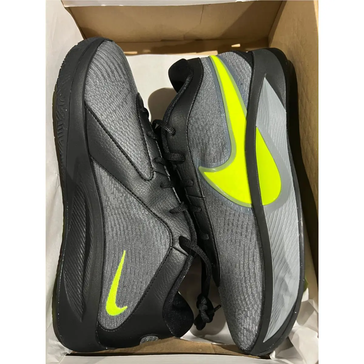 Nike shoes - BLACK/VOLT-COOL GREY 6