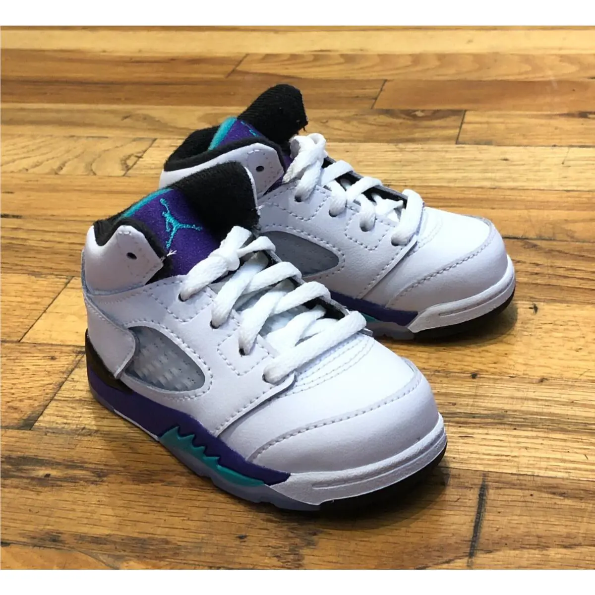 Nike shoes - Air Jordan 5 - Air - White 0