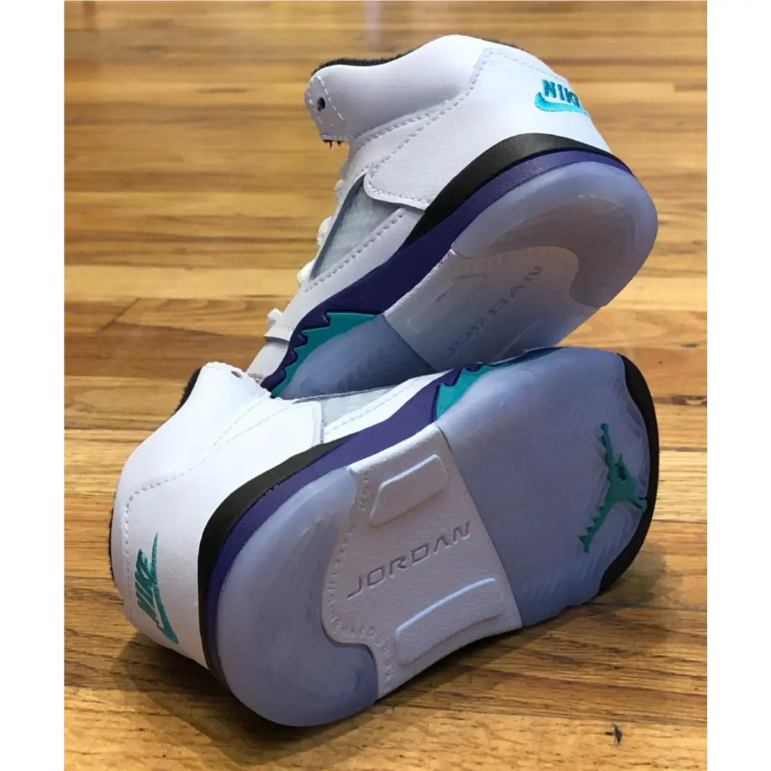 Nike shoes - Air Jordan 5 - Air - White 5