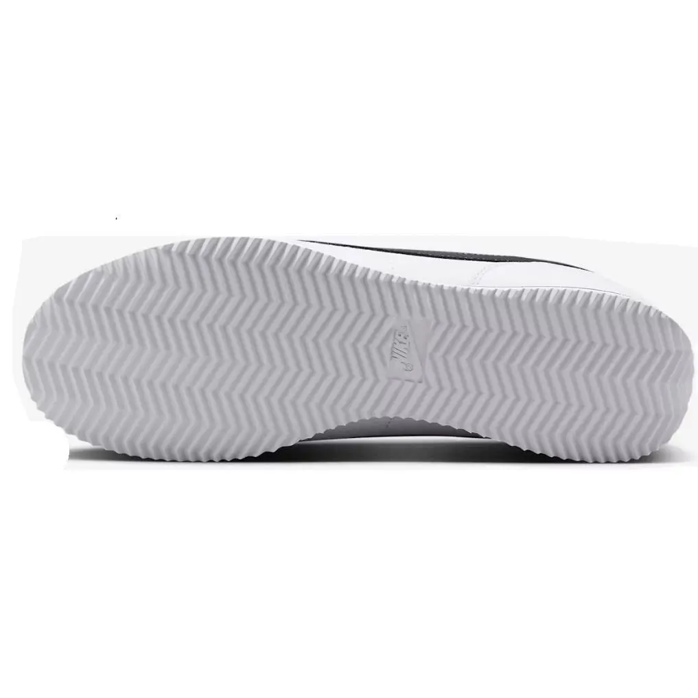Nike shoes - White/Black 2